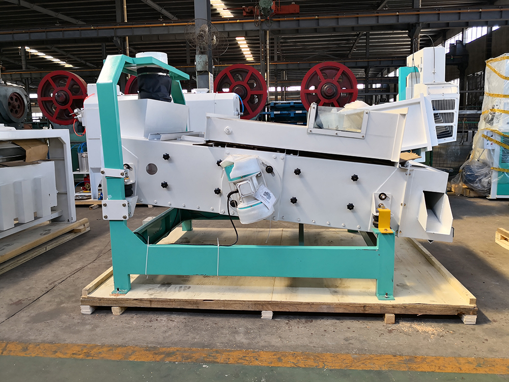 Indonesia Local Service Location TQLZ200 Grain Seed Rice Bean Grading and Paddy Cleaner