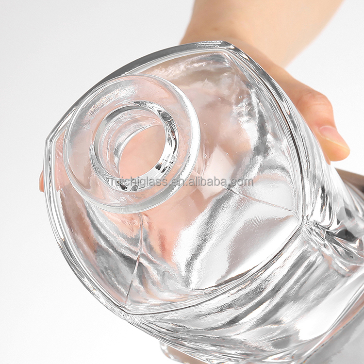 Base Material Super Flint Glass 100ml 375ml 500ml 750ml 200ml Glass Bottle with Cork