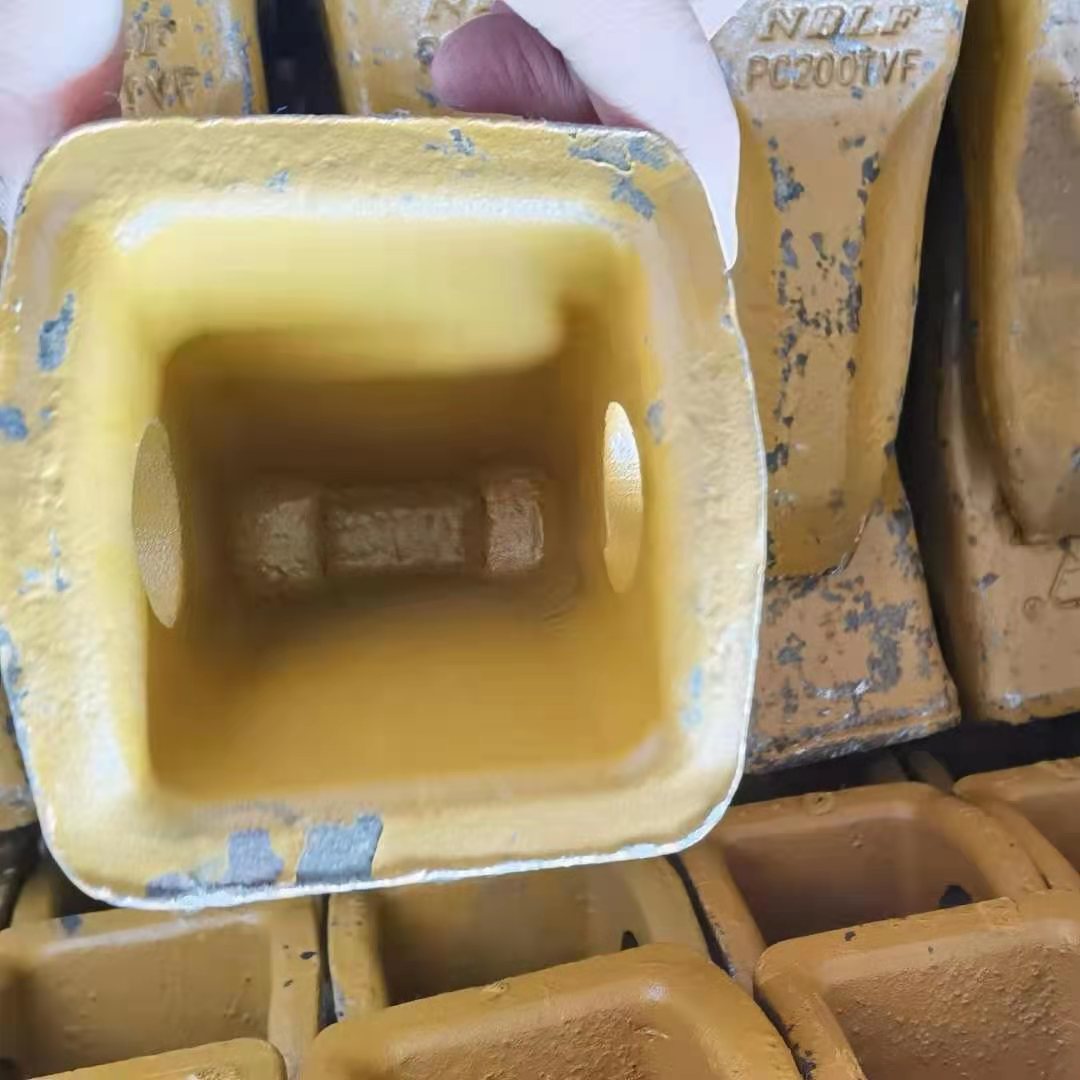 20 ton Excavator Bucket Teeth PC200 Stiff Excavator Bucket Adapter