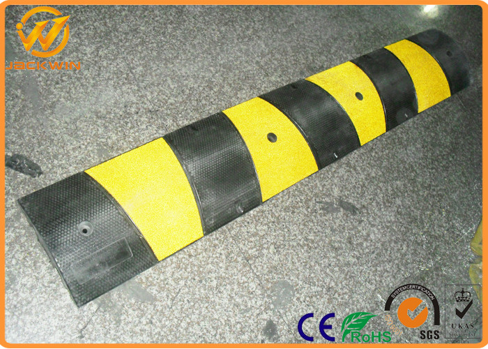 Reflective Prefabricated Speed Bumps for Parking lot / Road Safety 1830*300*60 mm