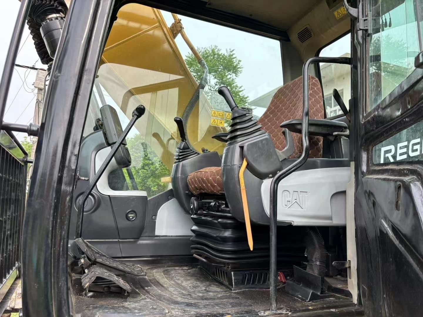 Hydraulic Used Caterpillar 320D2L Excavator 20Ton Construction Machinery