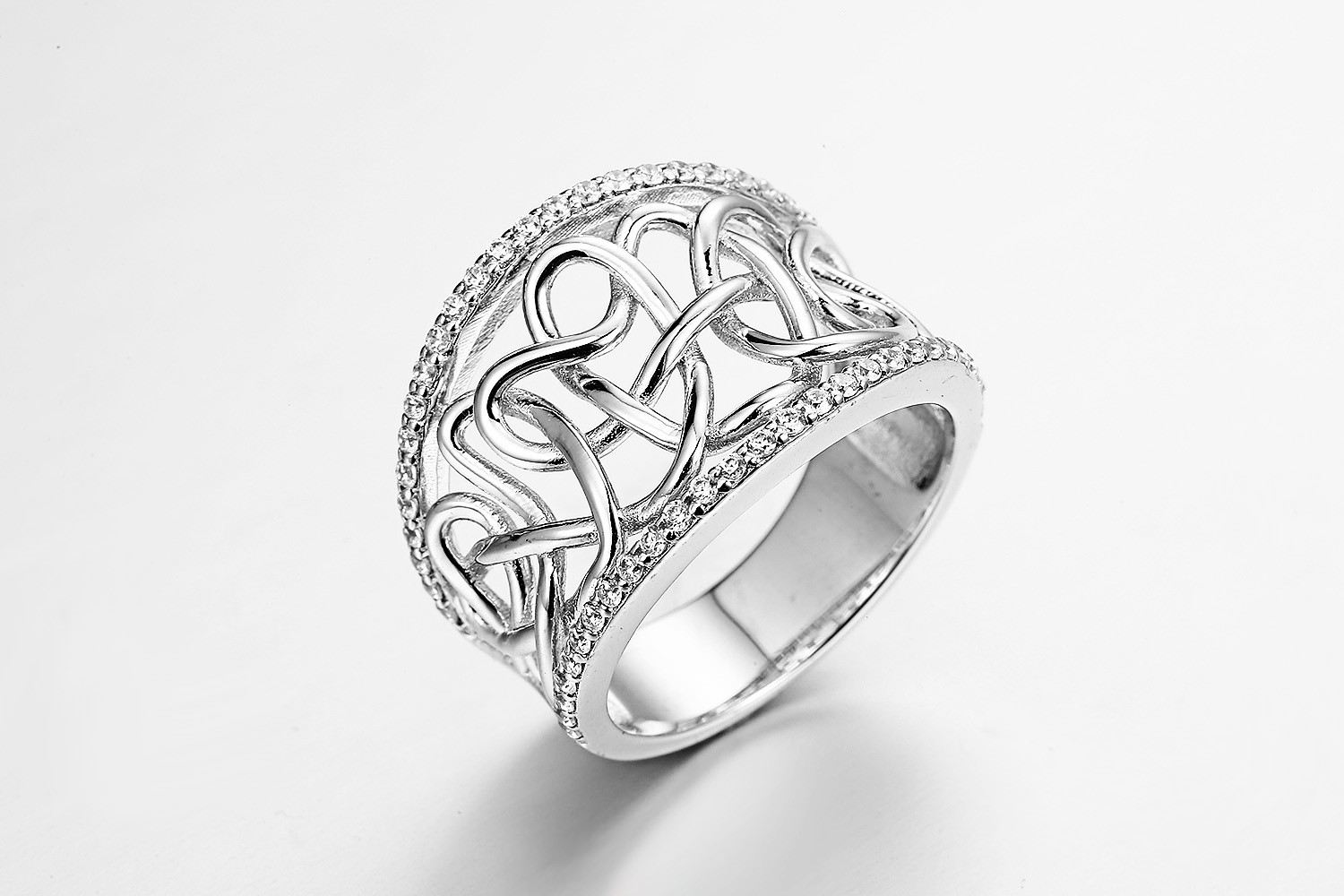 5.81 Grams Silver Wedding Anniversary Rings ODM Oval Cubic Zirconia Ring