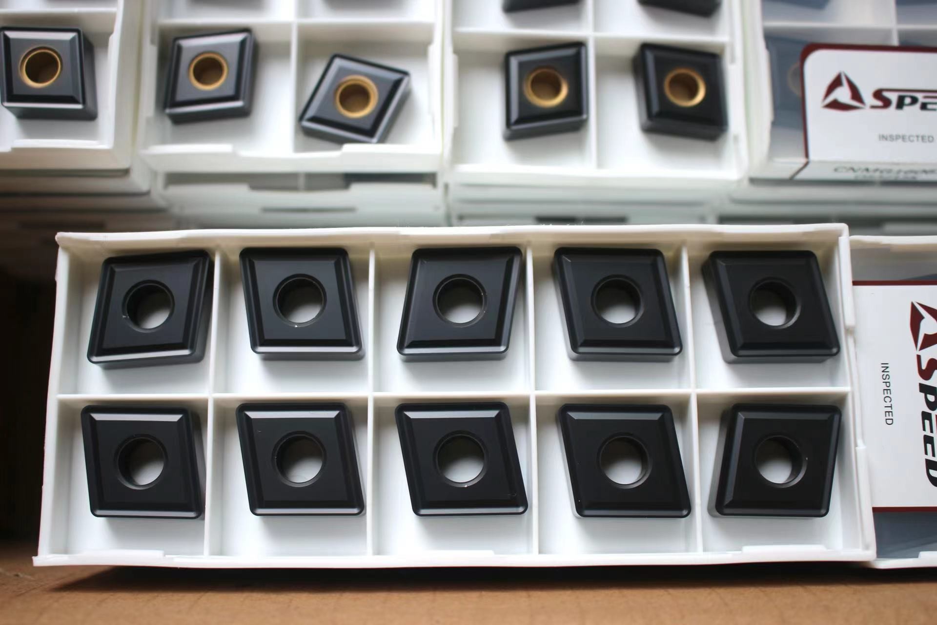 Turning CNC Tungsten Carbide Insert For Cast Iron CNMG120408 Cutting Method