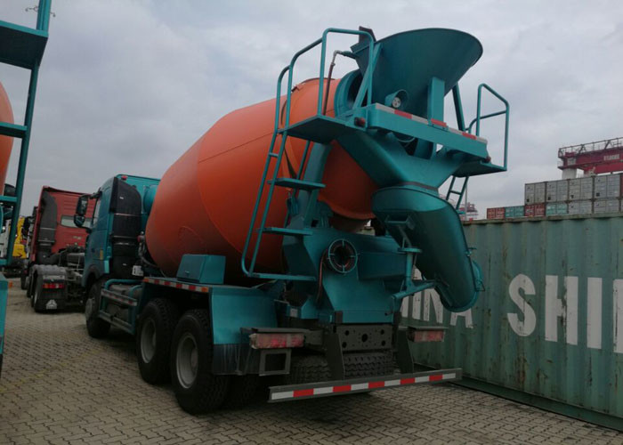 Large Capacity Concrete Mixer Truck For Construction Site SINOTRUK HOWO A7