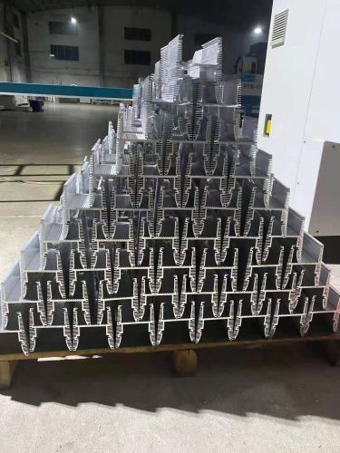 Welding Cutting 6063 Aluminum Extrusion Parts Tube Custom For Advertising Equipments
