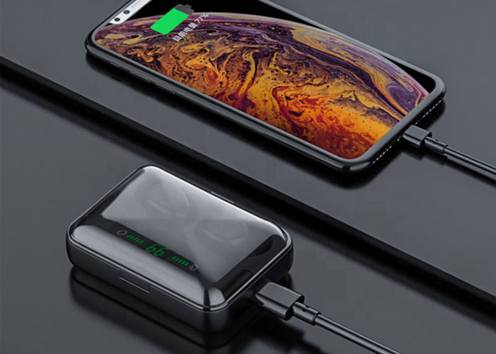 LED Display True Wireless Stereo Earbuds With 3500mA Charging Case / Power Bank
