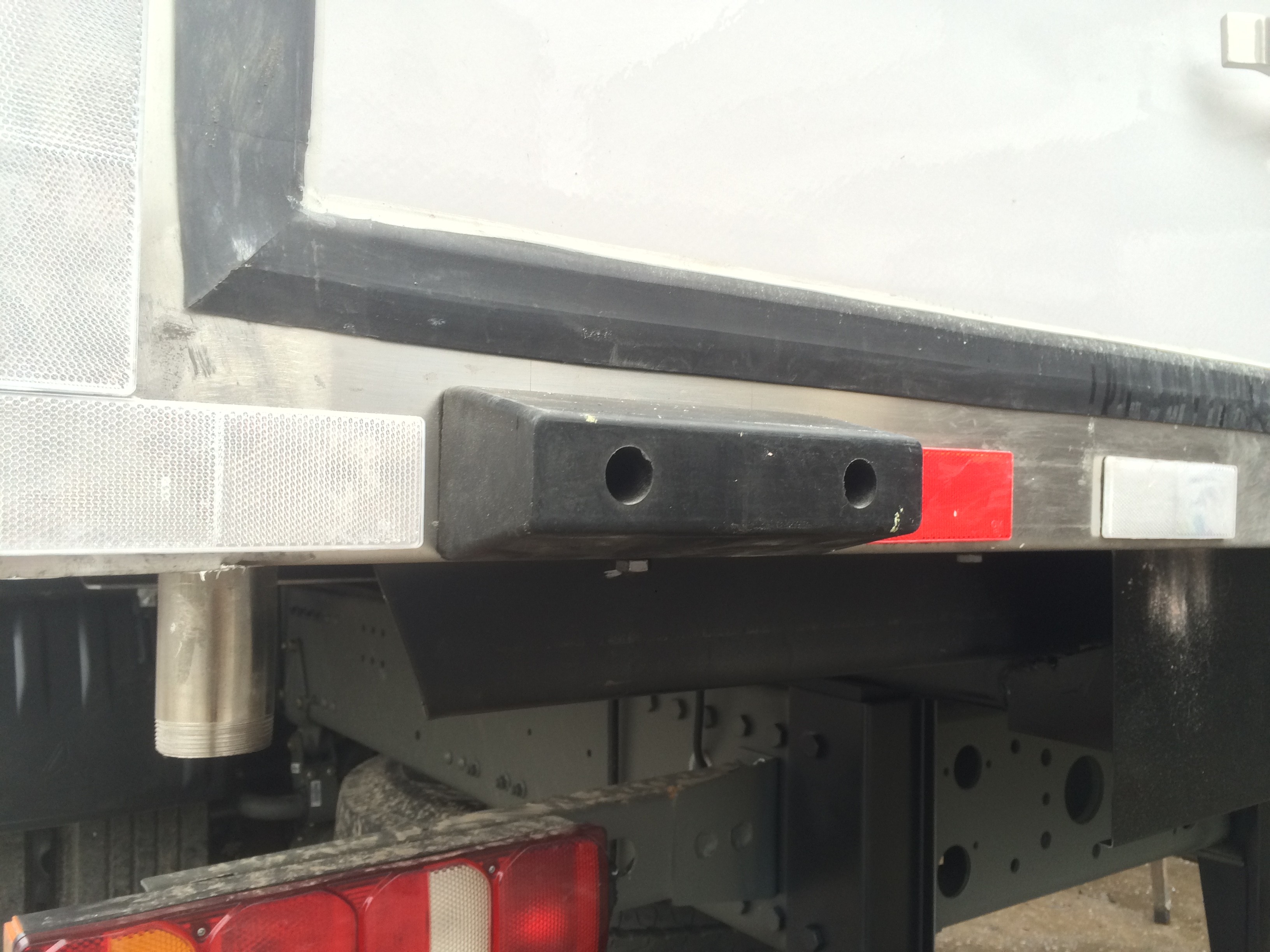 A7 Refrigerator Van Fiberglass Sandwich Panels Box Truck 30T for fish transport ISO / CCC / BV