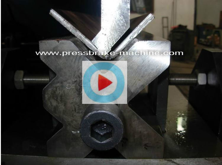 200T Sheet Metal Bender 8mm Thickness Mild Steel CNC Hydraulic Tandem Press Brake