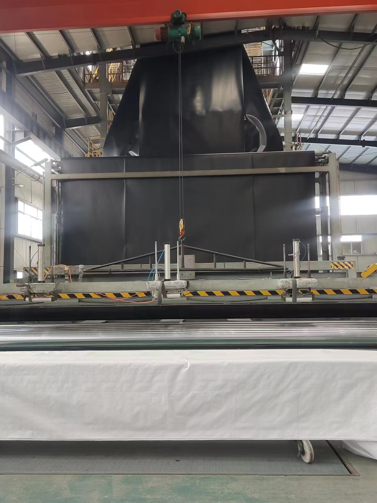 Length 50m-200m/roll HDPE Geomembrane for Landfill Fish Pond and Dam Liner at Best