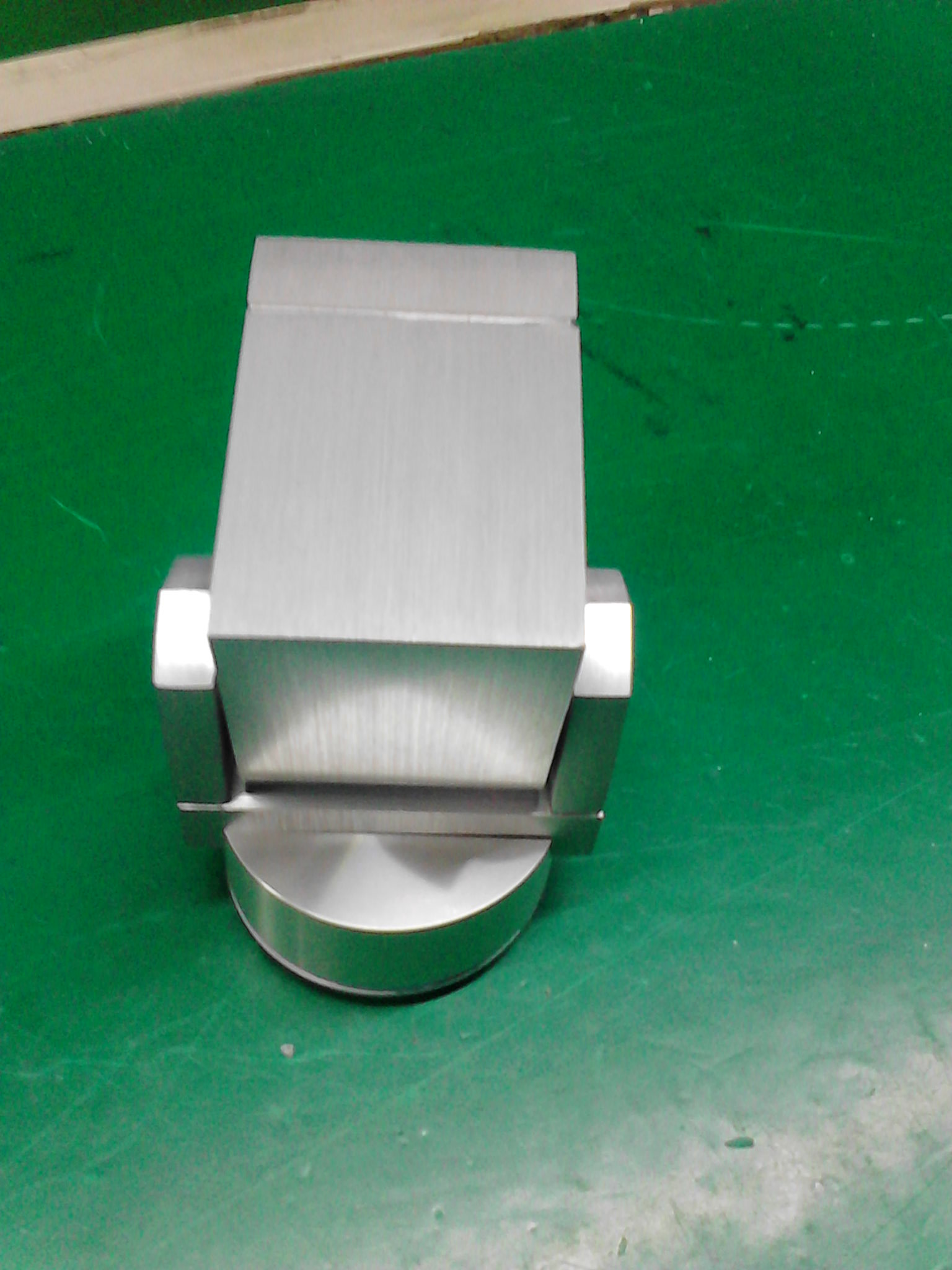 square /round baseplate pure Aluminum LED wall lamps with Black housing color