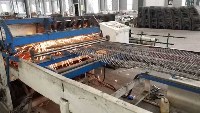 Hot Dipped Galvanized Broiler Chicken Cage H Type 4 Tier 2 Doors for farm