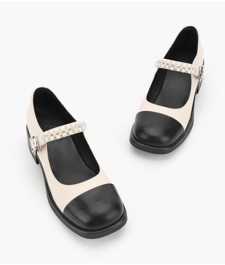 Round Head Wrap Toe Womens Leather Flat Shoes Black And White Stitching