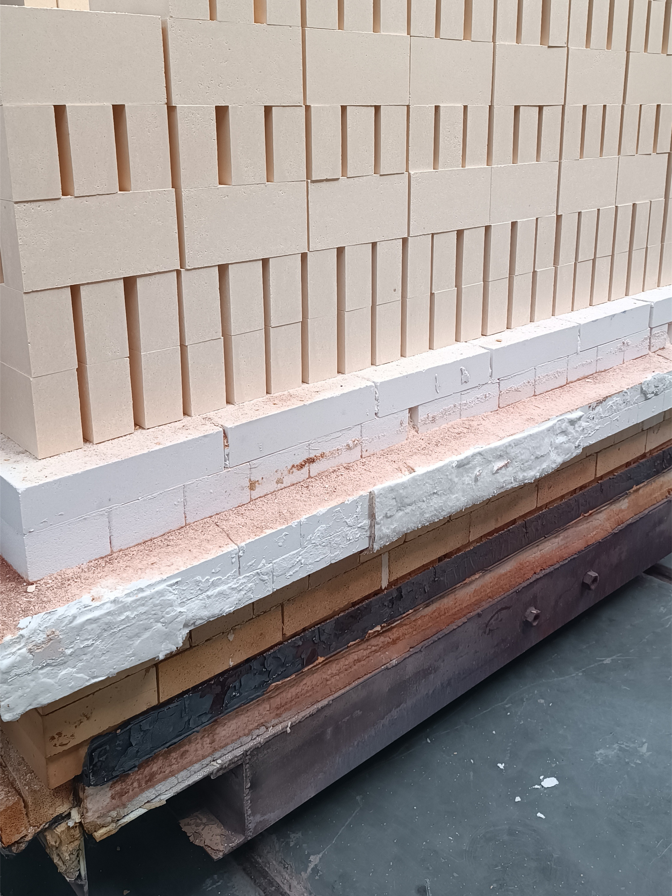 White Zirconia Corundum Brick for Reheating Furnace in Steel Making Henan Refractory