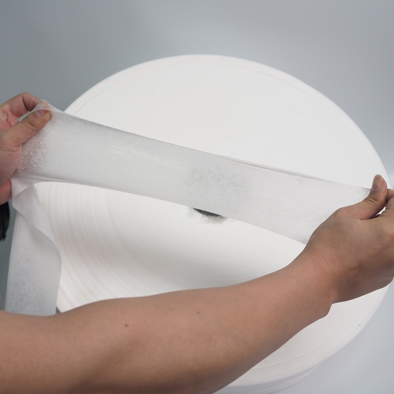 Spunbond Medical Non Woven Fabric In Roll Waterproof Medical Disposable Mask Fabric