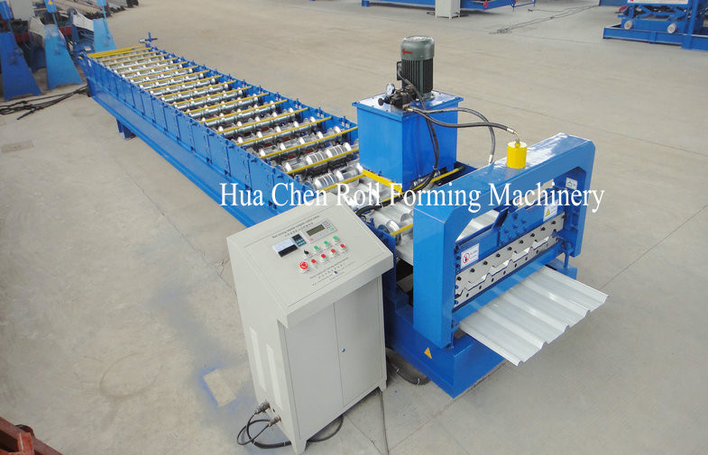 Speed 10 - 15m / min Roofing Sheet Roll Forming Machine For Construction Material
