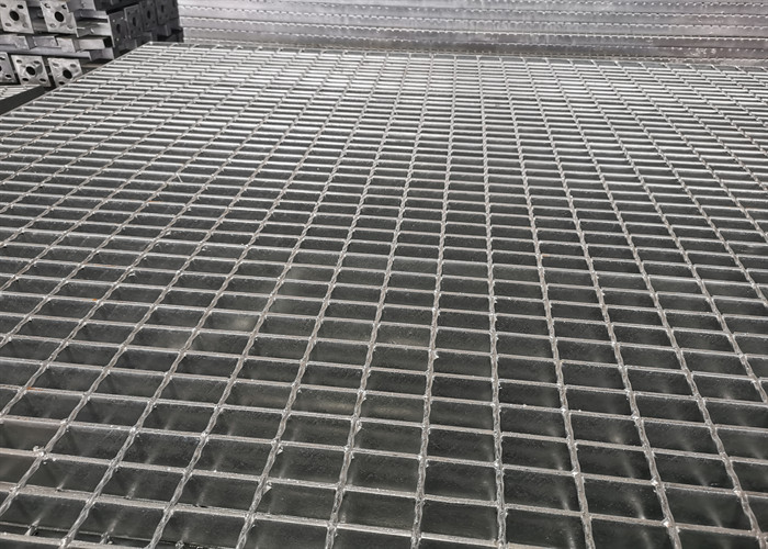 Chemical Plant Galvanised Floor Grating Anti Skid Pressure Resistance Welding