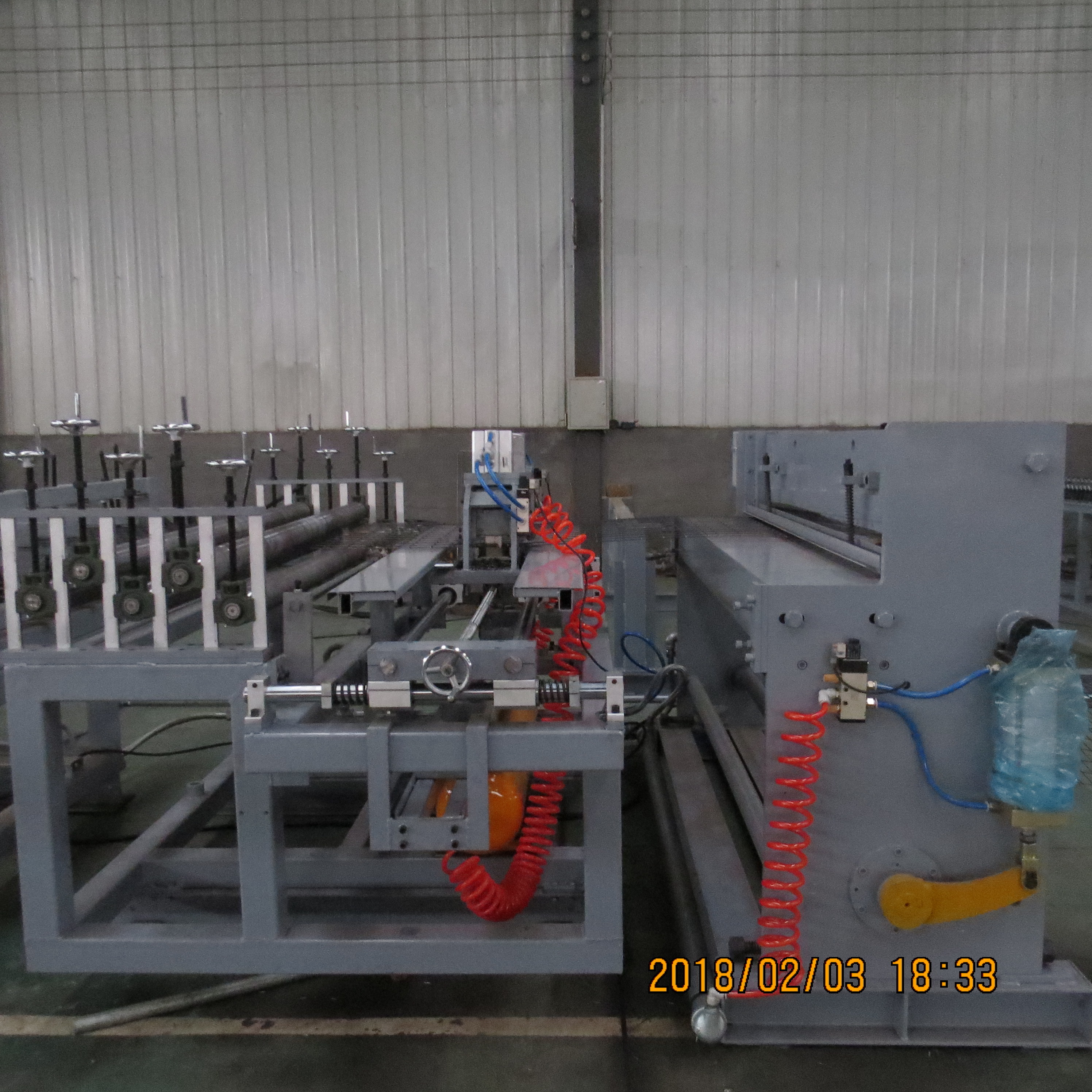Wire Diameter 2-4mm 7t Wire Mesh Welding Machine CNC Servo System Control