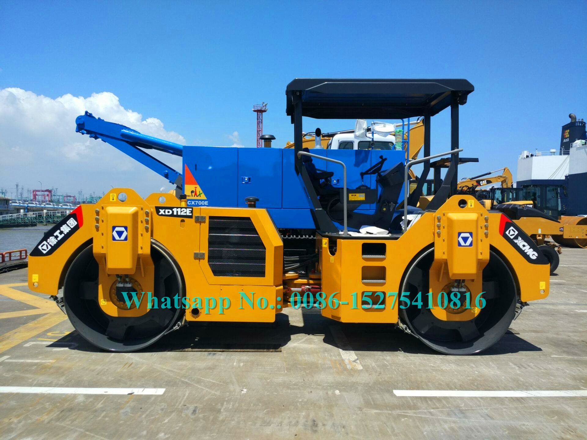 High Efficient Tandem Road Roller , XD112E 11 Ton Double Drum Vibratory Roller