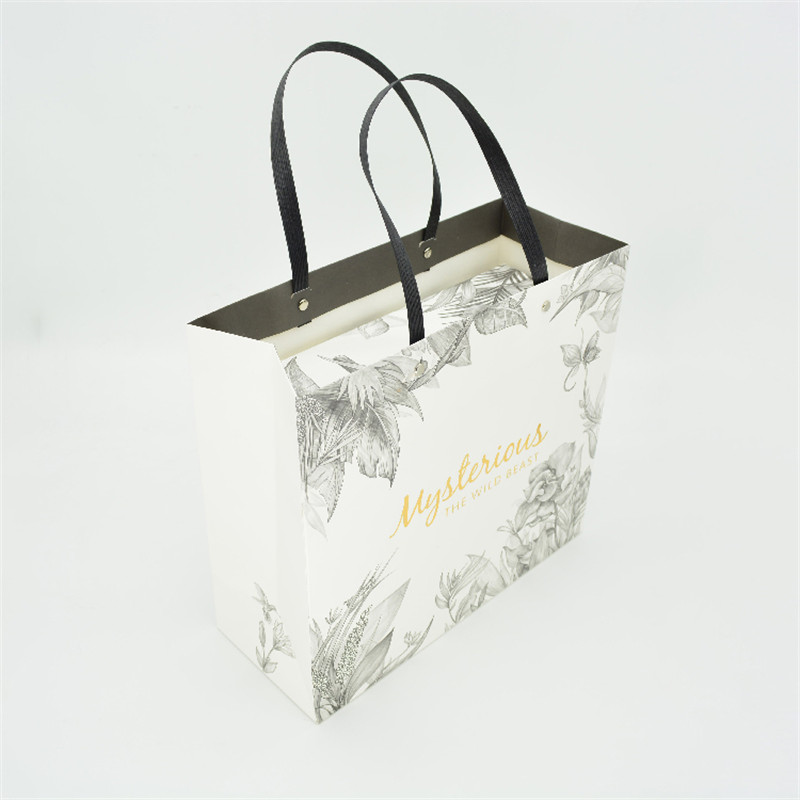 CMYK 4C Recycled Paper Gift Bags Gold Foil Logo For Shopping