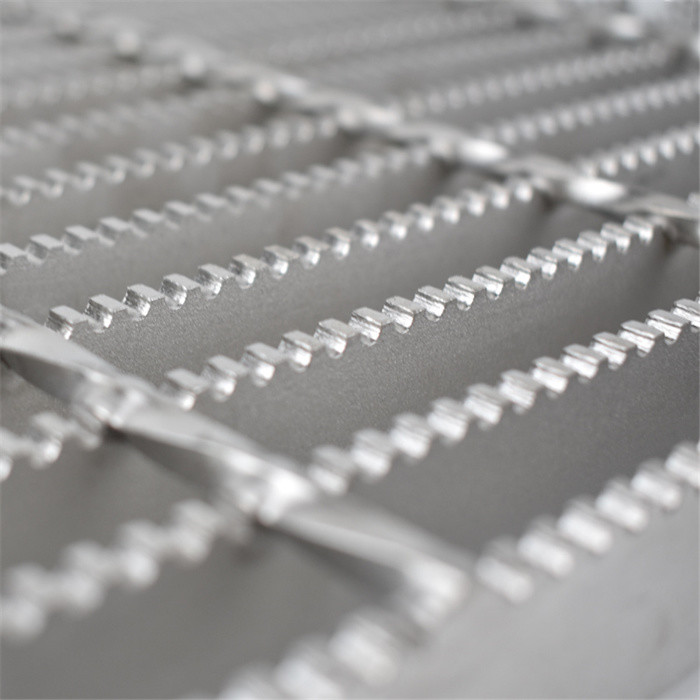 Galvanized Steel Grating Product / Galvanized Serrated Floor Steel Grating