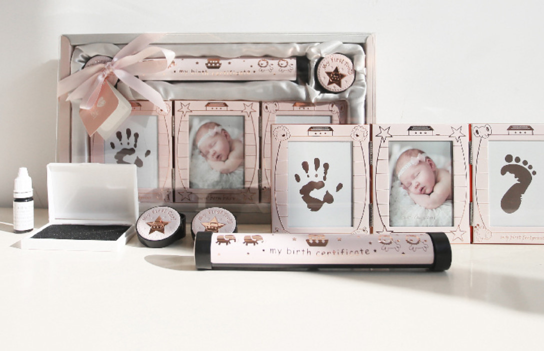 Newborn Baby Handprint and Footprint Photo Frame Kit with an Baby-safe Ink Pad baby birth certificate keepsake