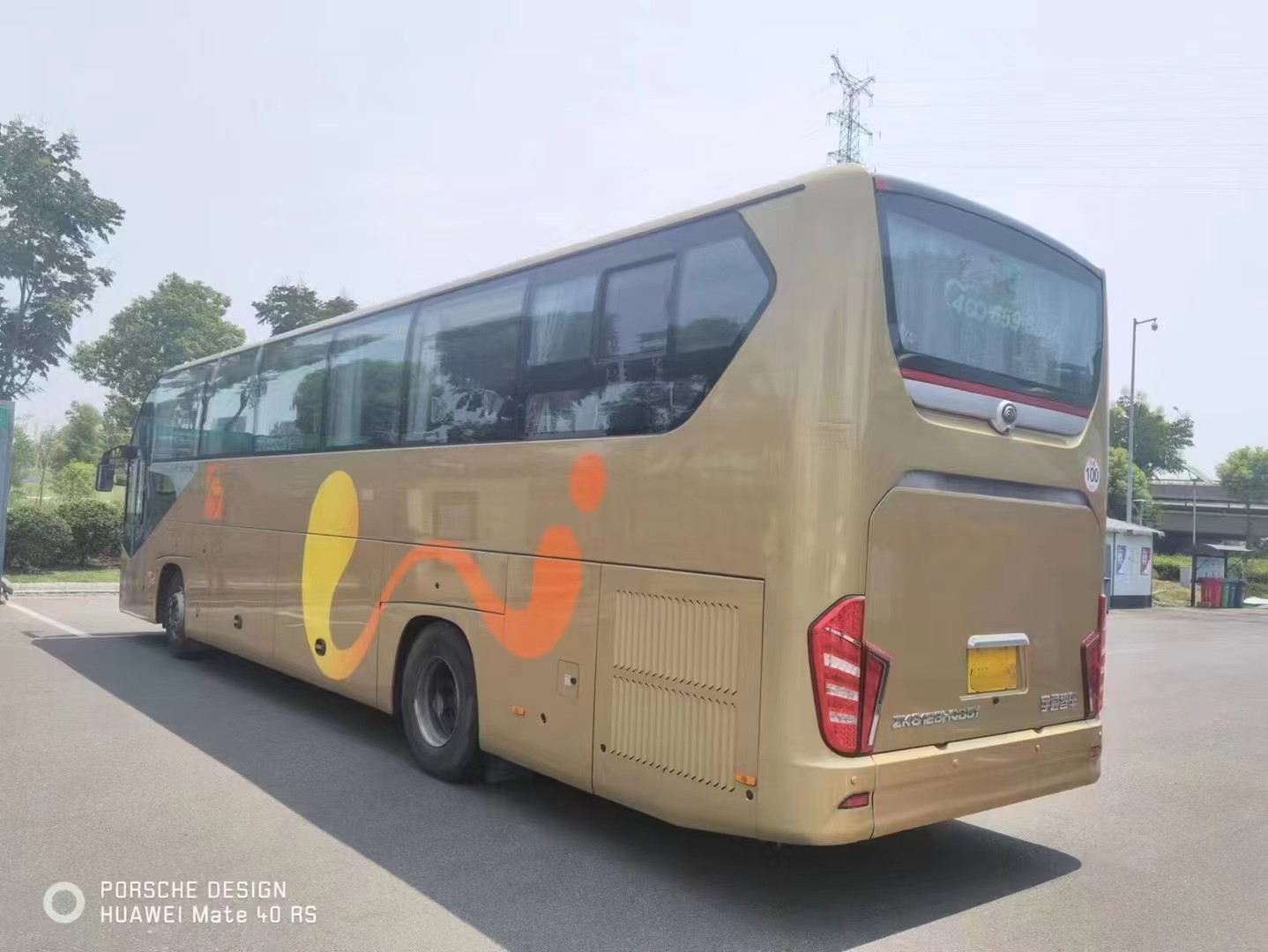 ZK6128 Yutong Bus Coach Long Used Coach Buses 54 Seats RHD / LHD Rear Engine