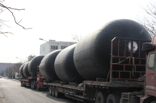 Black Color Sling Fender For Submarine With Rubber Dipped Nylon Cord Fabric Diameter 300 To 4700mm