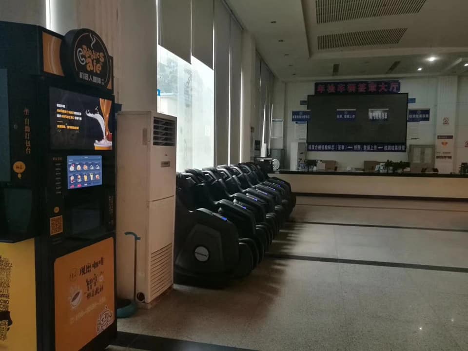 Mobile Payment Interface Coffee Bean And Instant Powders Vending Machines 16 Selections
