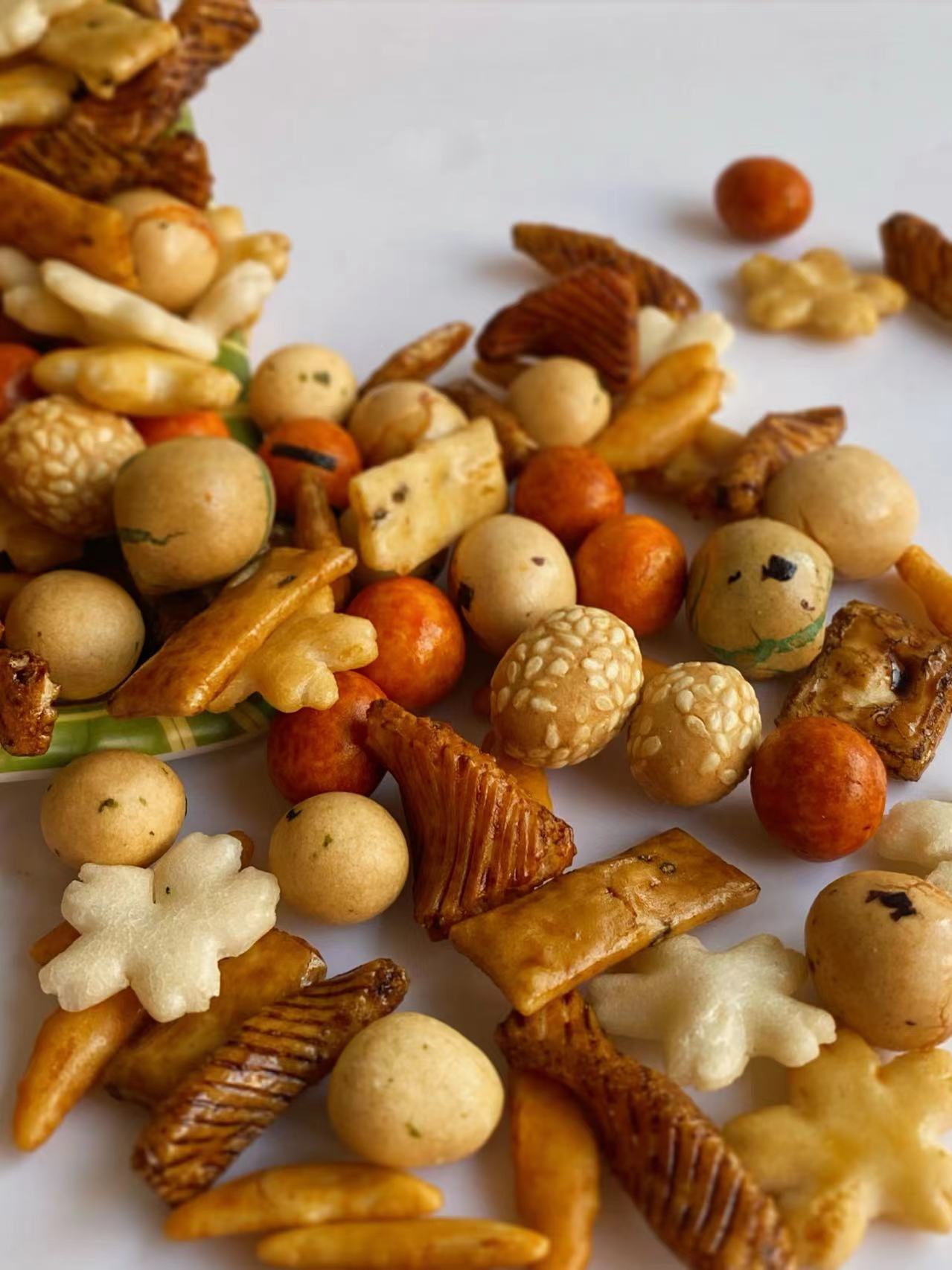 High Temperature Baking Rice Cracker Snacks Mixed Peanut Custom Service