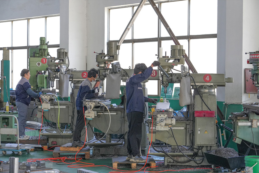 Automatic Aluminum Foil Paper Die Cutting Machine LKD970*640