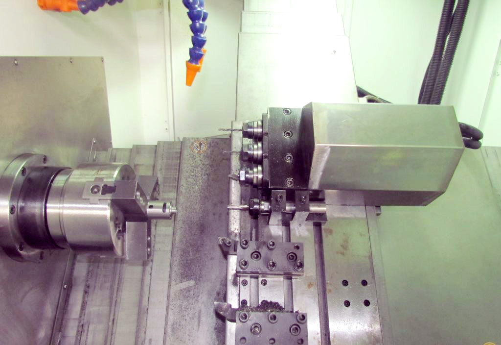 Slant Bed Type Heavy Duty CNC Lathe Machine 4500rpm Spindle Rotatio Speed HTC3627B