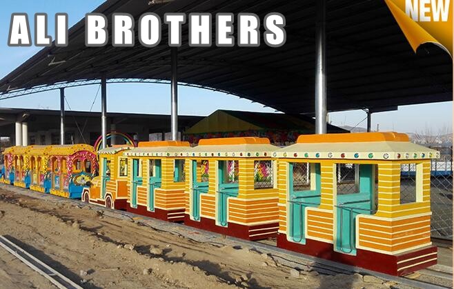 Outdoor Amusement Equipment Tourist Electric Train Games New Design Track And Trackless Train