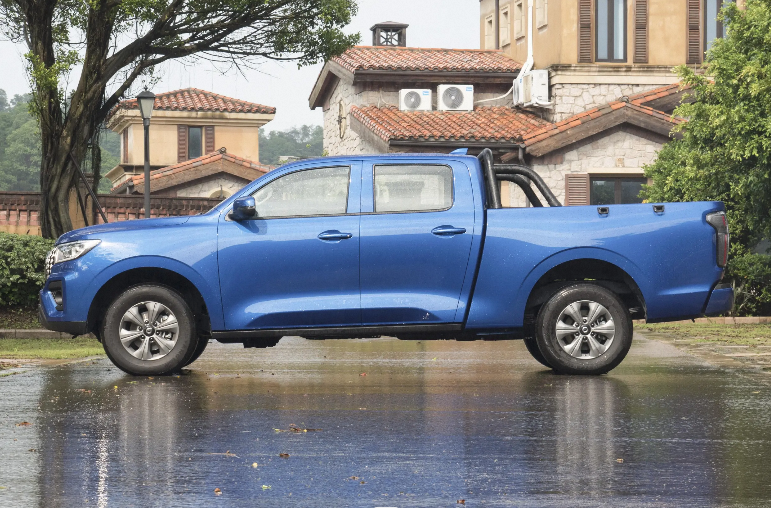 Great Wall Changcheng Pao 4wd Diesel Pickup Truck with 2.0t Power and 4 Wheels Drive