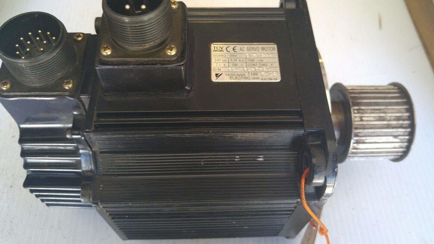 Yaskawa SGMG-09V 6W-YG11 SERVO MOTOR 0.85 KW 5.39 NM 1500 R/MIN 10.7 AMP