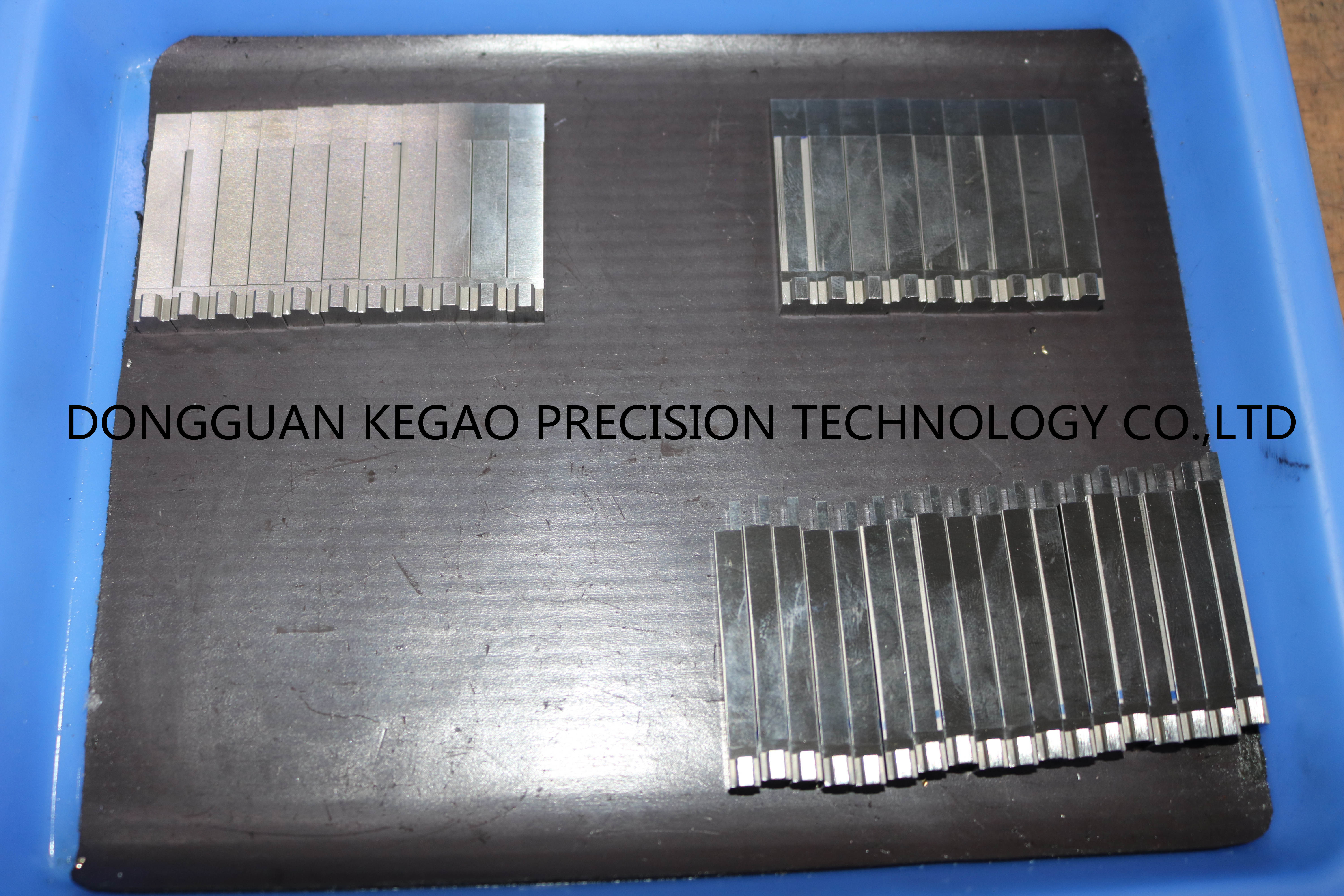 INJ.Side Insert Precision Injection Molding Parts 8407 Material Polishing