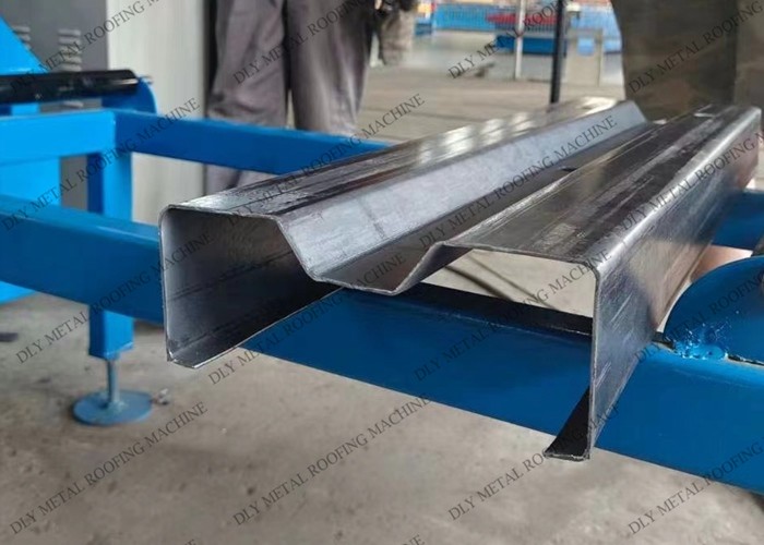 15kw Hydraulic Cutting Cz Purlin Roll Forming Machine 380v