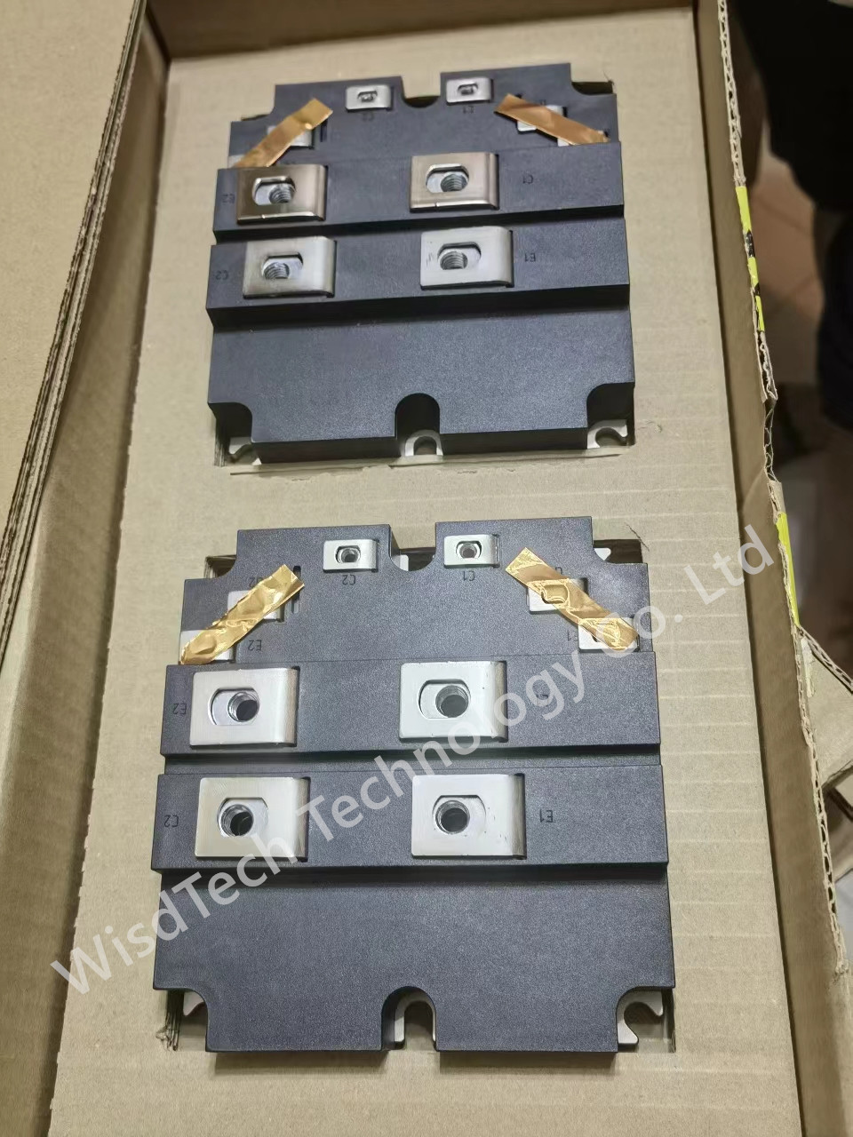 FF800R17KP4_B2 IGBT Modules IGBT 1700V 800A Integrated Circuits ICs