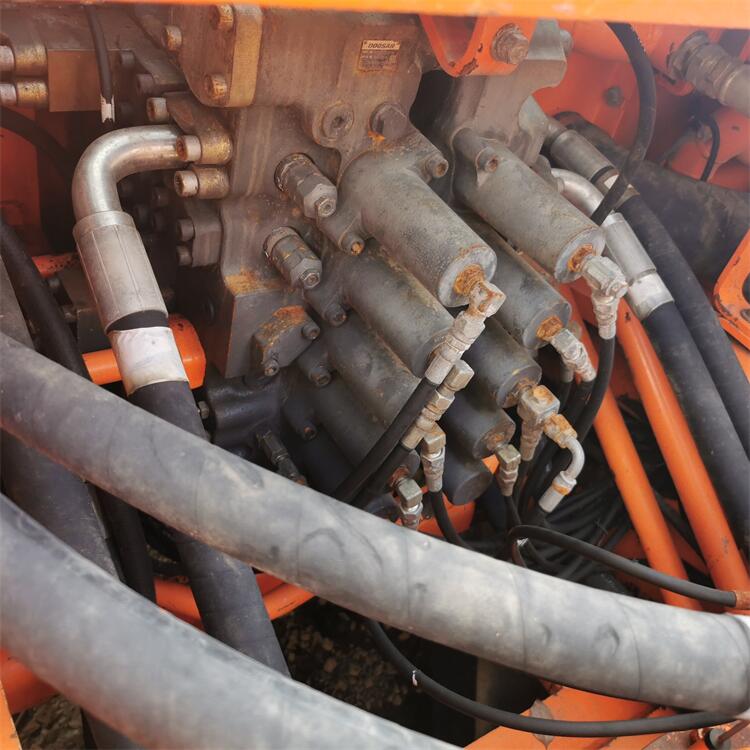 ORIGINAL Hydraulic Pump Used Doosan 420 Excavator 42 Ton Heavy Equipment at Affordable