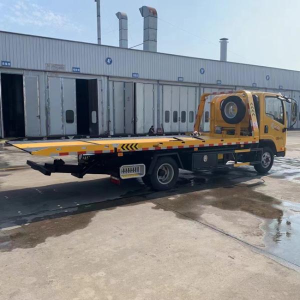FAW Lightweight 4x2 Tow Trucks Wrecker Truck 4.2M 5 Tons for Road Rescue