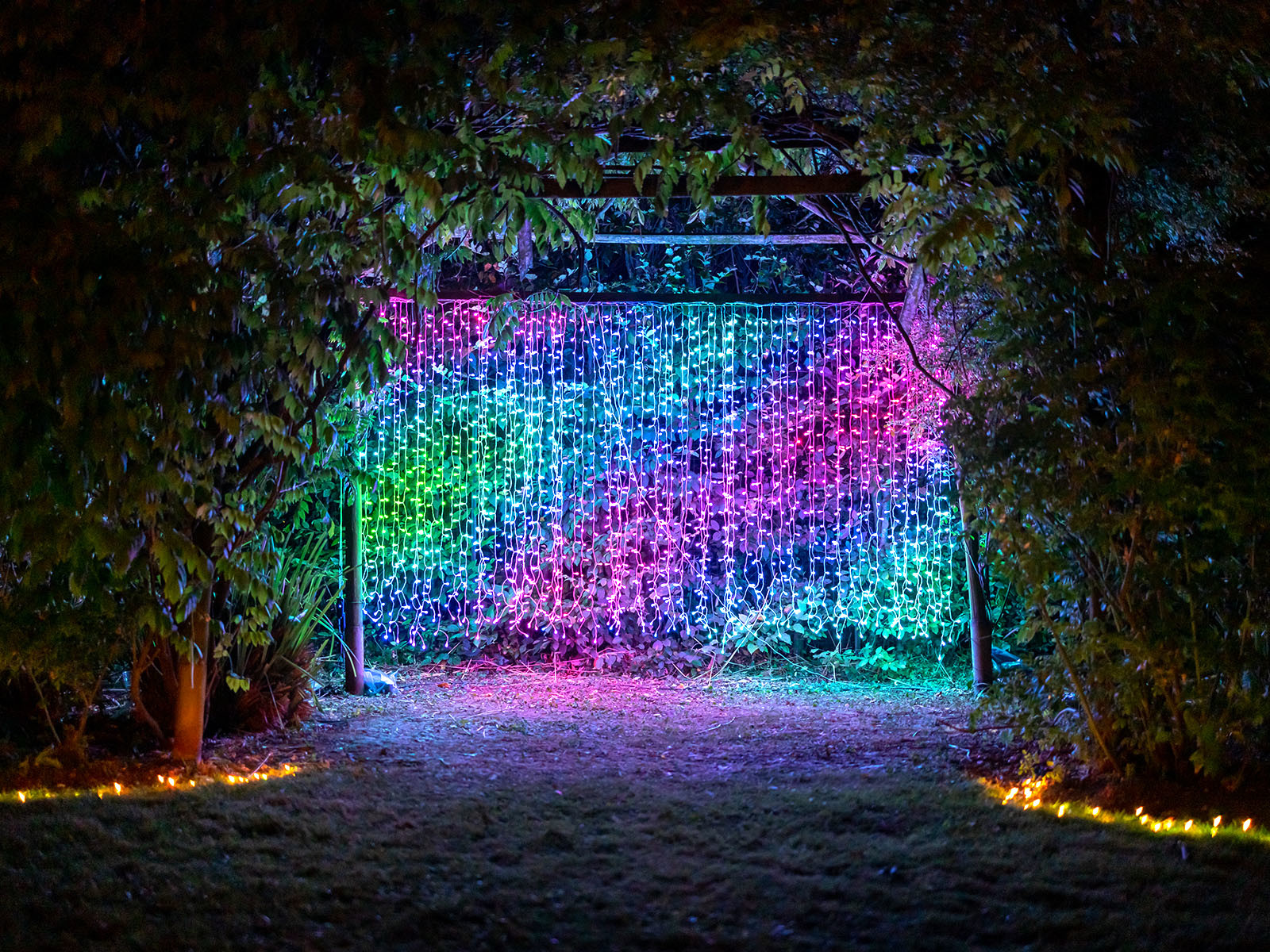 12V RGBIC LED Curtain Lights WiFi Bluetooth Controlled Multiple Scene Modes