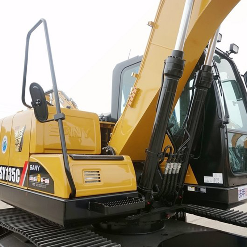 SY135C 13tons Hydraulic Crawler Excavator with Medium Size Operating Weight