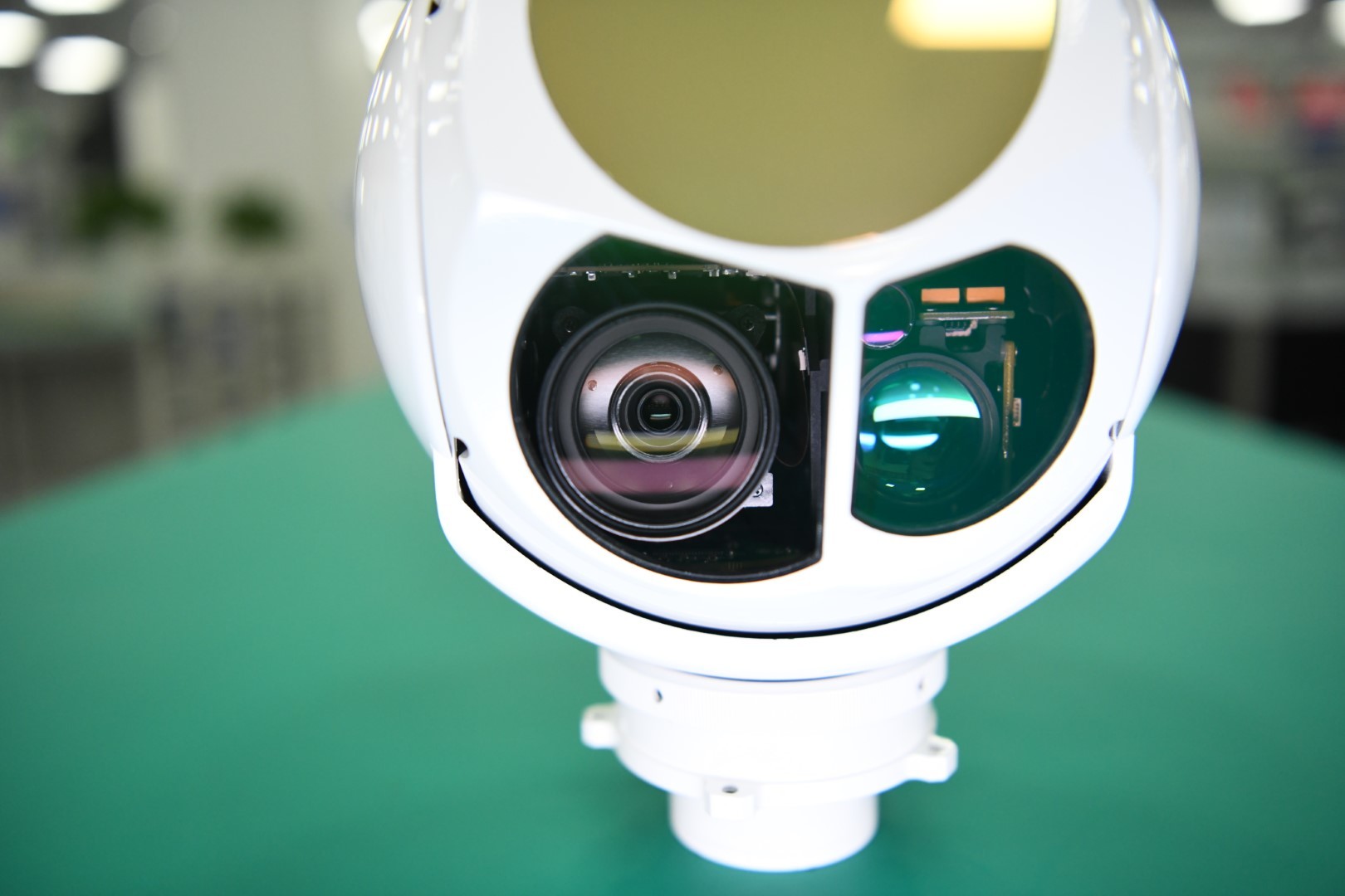 30X Airborne Electro Optical Pod EO IR Camera With Laser Rangefinder