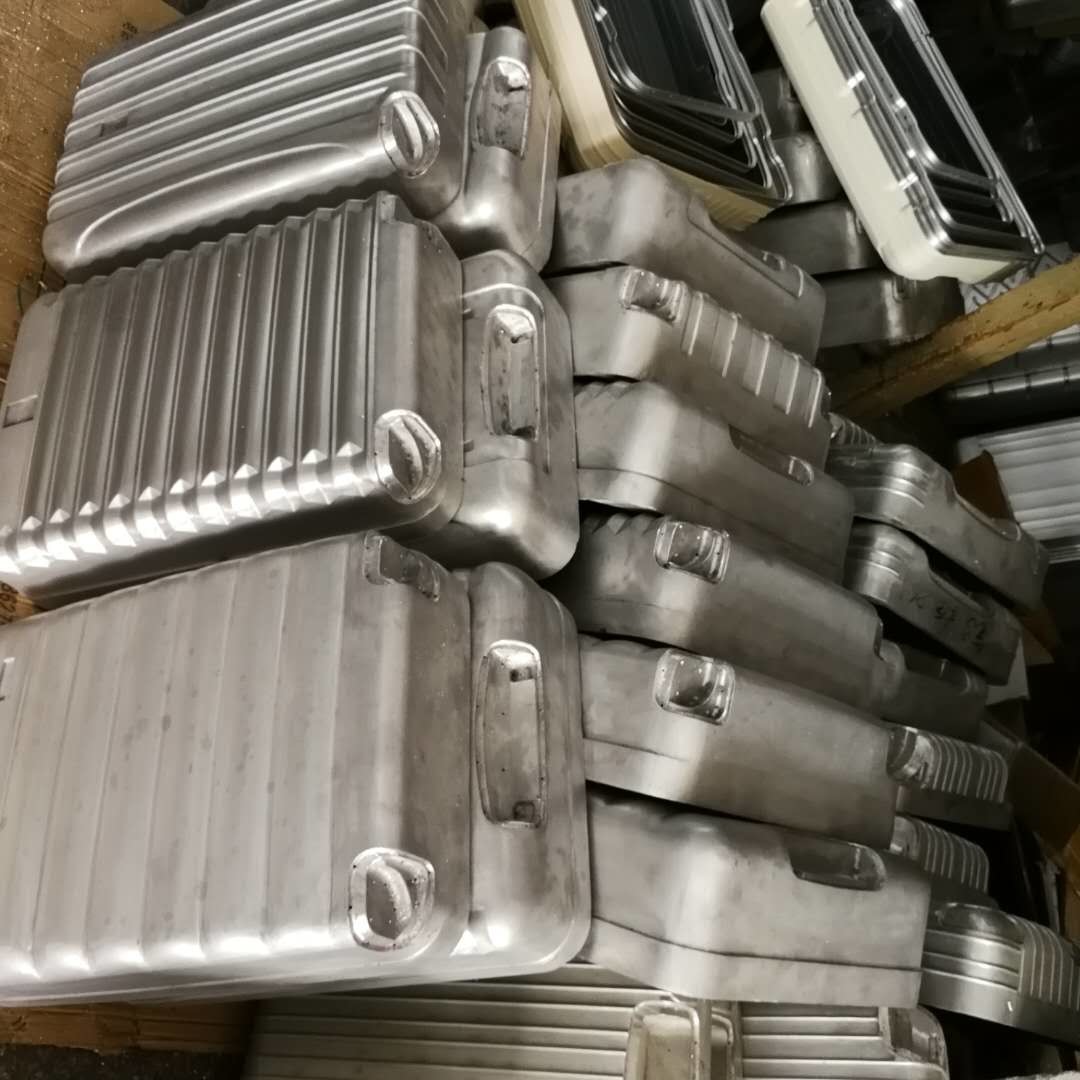 Hard Shell Luggage/Suitcase/Trolley Bag/Beauty Case/Pilot Aluminum Mould.