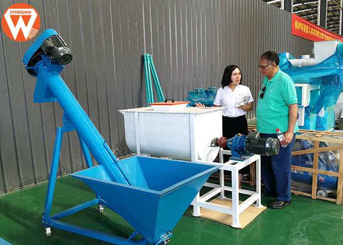 animal feed mixer