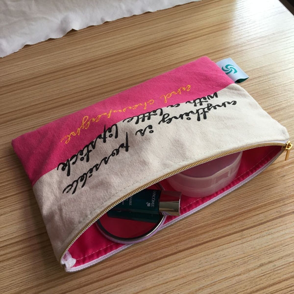 Natural Color Zip Up Makeup Bag , Polyester / Satin Lining Small Cloth Bags With Zipper