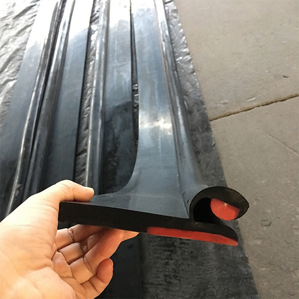 Abrasion Resistant Belt Conveyor Side Skirt Y Type Skirting Rubber Lining