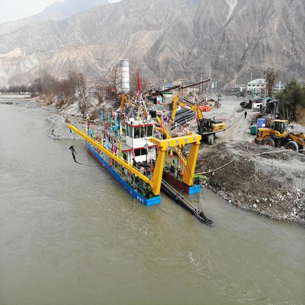 Diesel Engine Hydraulic Control Water Flow 5500m 24 Inch Cutter Suction Dredger with Underwater Pump Dredging Machine