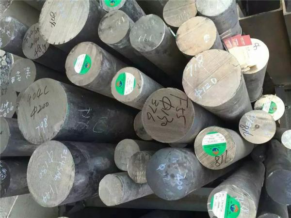 Quality Black Pickled Carbon / Alloy Steel Round Bar For Building 6m Length for sale