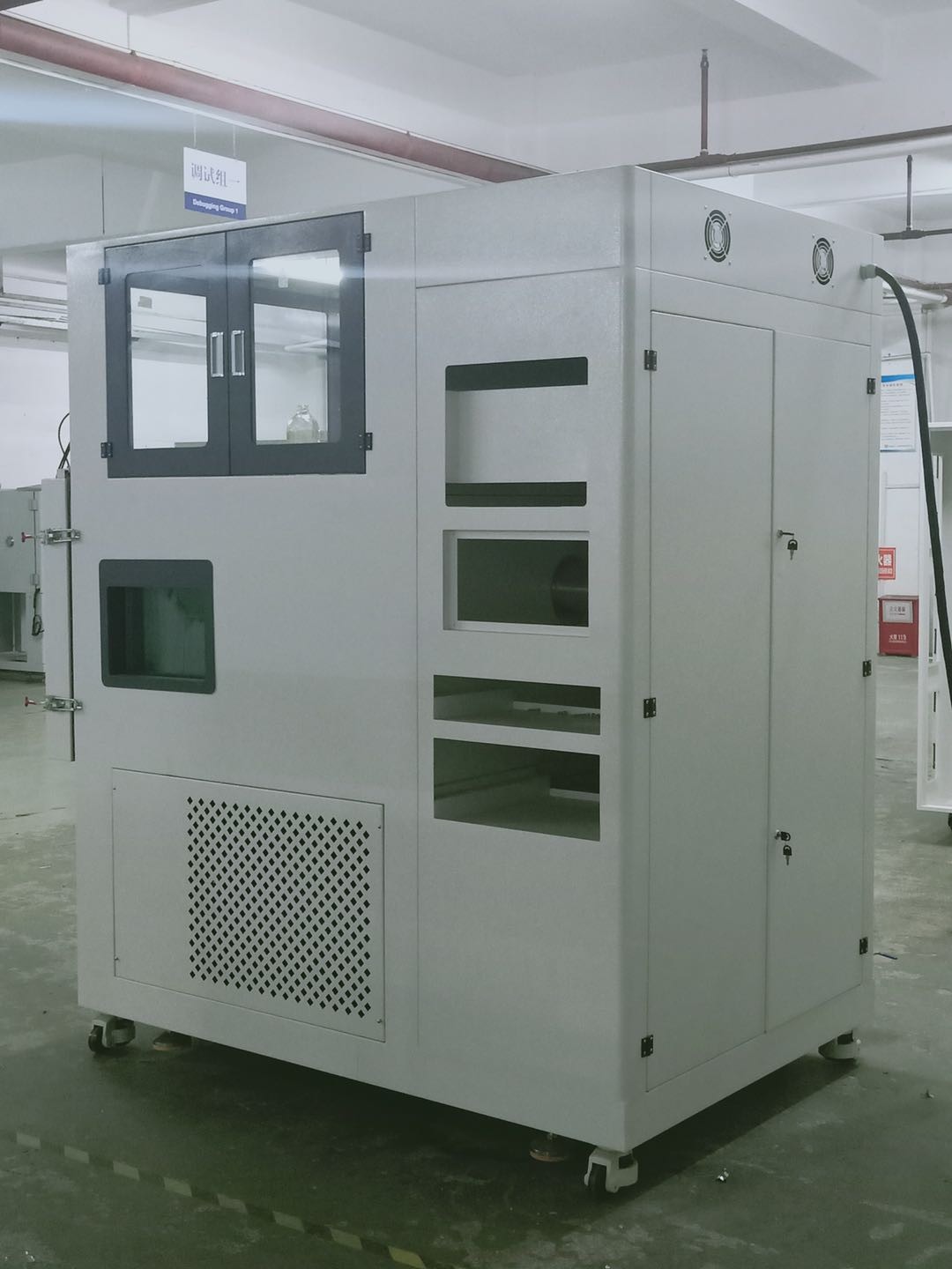 Climate Change Temperature And Humidity Chamber Automatic Cycling Water Supply