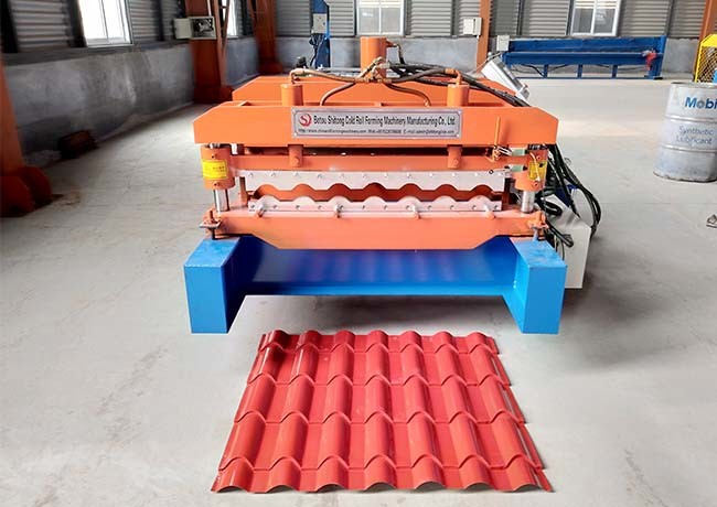 Waterproof Glazed Tile Roll Forming Machine Middle Plate 16mm Weight 3.5-6 Ton